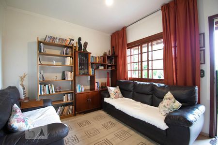 Sala de Estar de casa à venda com 2 quartos, 100m² em Vila Nova, Porto Alegre