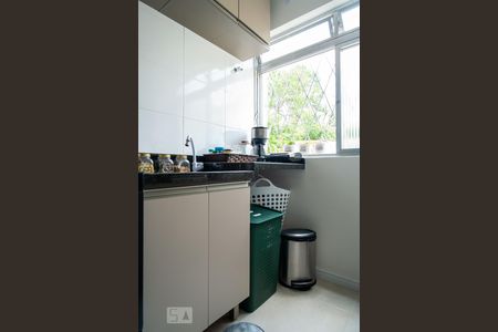 Apartamento à venda com 47m², 1 quarto e sem vagaCozinha e Área de Serviço