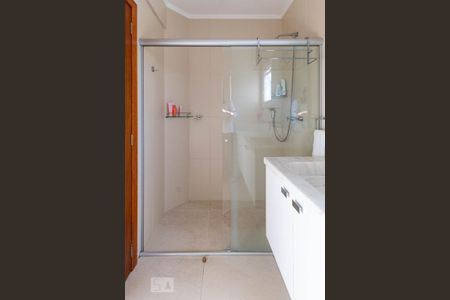 Apartamento à venda com 121m², 3 quartos e 2 vagasBanheiro da Suíte