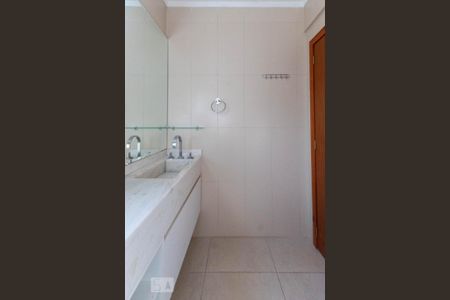 Apartamento à venda com 121m², 3 quartos e 2 vagasBanheiro