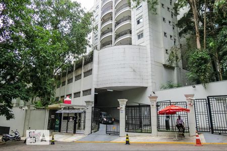 Apartamento à venda com 156m², 2 quartos e 3 vagasFachada