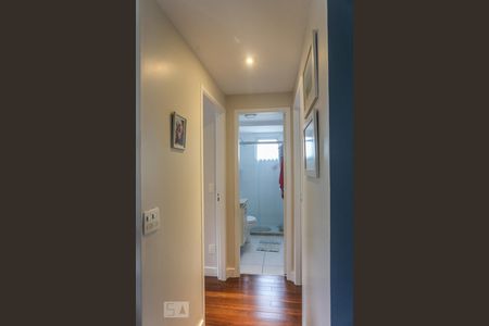 Apartamento à venda com 156m², 2 quartos e 3 vagasCorredor