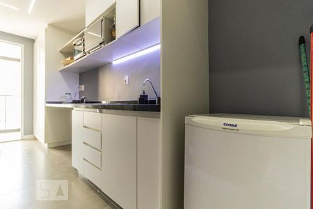 Studio para alugar com 28m², 1 quarto e sem vaga Studio para alugar com 28m², 1 quarto e sem vagaCozinha - Frigobar