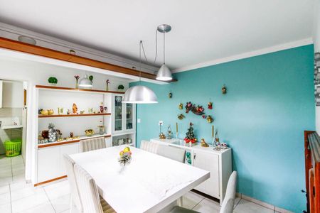 Casa à venda com 199m², 3 quartos e 2 vagas Casa à venda com 199m², 3 quartos e 2 vagasCopa