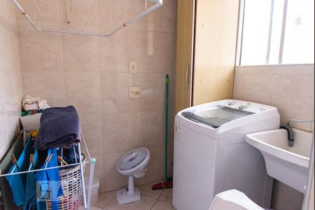 Apartamento à venda com 62m², 2 quartos e 1 vaga Apartamento à venda com 62m², 2 quartos e 1 vagaÁrea de serviço