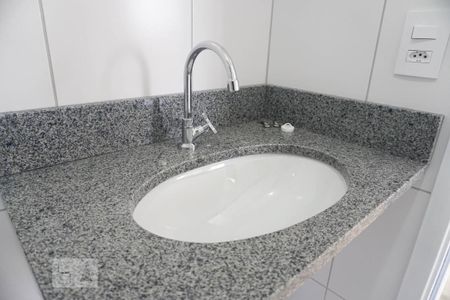 Apartamento à venda com 33m², 2 quartos e sem vagaBanheiro
