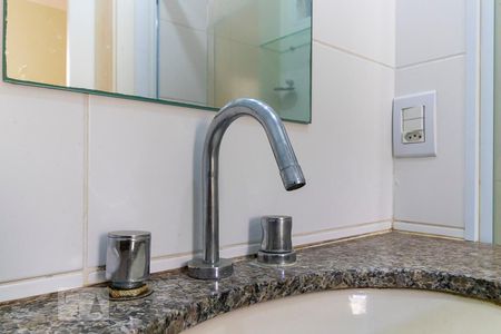 Apartamento à venda com 78m², 3 quartos e 1 vaga Apartamento à venda com 78m², 3 quartos e 1 vagaBanheiro da suíte