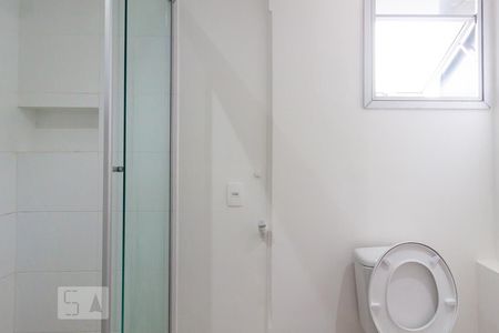 Studio para alugar com 28m², 1 quarto e 1 vaga Studio para alugar com 28m², 1 quarto e 1 vagaBanheiro