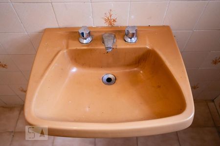 Casa à venda com 193m², 4 quartos e 2 vagas Casa à venda com 193m², 4 quartos e 2 vagasBanheiro da da Suíte 1