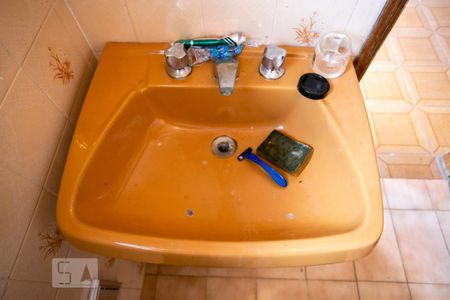 Casa à venda com 193m², 4 quartos e 2 vagas Casa à venda com 193m², 4 quartos e 2 vagasBanheiro da Suíte 2