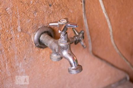 Casa à venda com 193m², 4 quartos e 2 vagas Casa à venda com 193m², 4 quartos e 2 vagasÁrea de Serviço