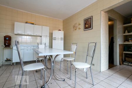 Casa à venda com 193m², 4 quartos e 2 vagas Casa à venda com 193m², 4 quartos e 2 vagasCozinha