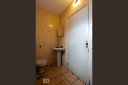 Casa à venda com 193m², 4 quartos e 2 vagas Casa à venda com 193m², 4 quartos e 2 vagasBanheiro Social