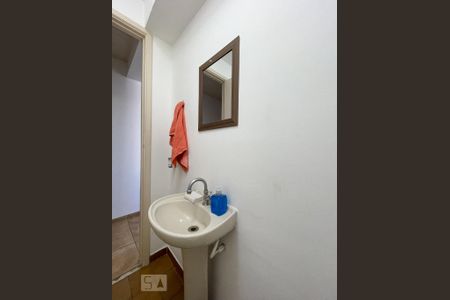 Lavabo de apartamento para alugar com 2 quartos, 70m² em Paraíso, São Paulo