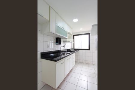 Apartamento à venda com 90m², 2 quartos e 1 vaga Apartamento à venda com 90m², 2 quartos e 1 vagaCozinha