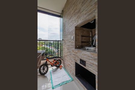 Apartamento à venda com 74m², 2 quartos e 1 vaga Apartamento à venda com 74m², 2 quartos e 1 vagaVaranda