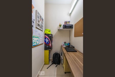 Apartamento à venda com 74m², 2 quartos e 1 vaga Apartamento à venda com 74m², 2 quartos e 1 vagaEscritório