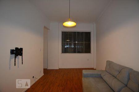 Sala de apartamento para alugar com 1 quarto, 65m² em Bonsucesso, Rio de Janeiro