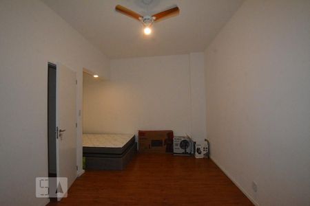 Quarto 1 de apartamento para alugar com 1 quarto, 65m² em Bonsucesso, Rio de Janeiro