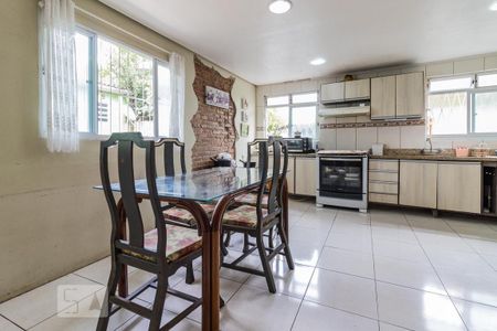 Casa à venda com 200m², 4 quartos e 2 vagasCozinha