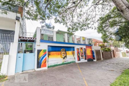 Casa à venda com 200m², 4 quartos e 2 vagasFachada