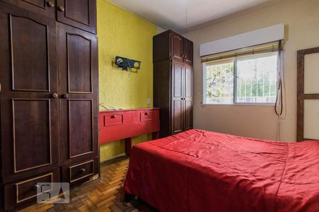Casa à venda com 200m², 4 quartos e 2 vagasDormitório3