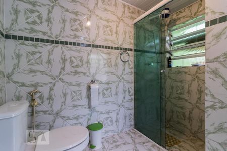 Casa à venda com 200m², 4 quartos e 2 vagasBanheiro