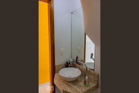 Lavabo de casa para alugar com 3 quartos, 222m² em Jardim Paraíso, Santo André