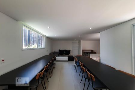 Studio para alugar com 28m², 1 quarto e sem vaga Studio para alugar com 28m², 1 quarto e sem vagaSalão de Festa