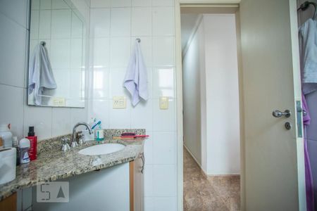 Apartamento à venda com 128m², 3 quartos e 2 vagasBanheiro Suíte 2