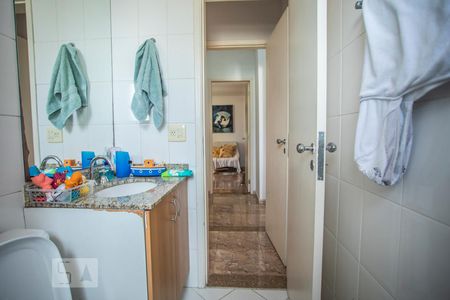 Apartamento à venda com 128m², 3 quartos e 2 vagasBanheiro Suíte 1