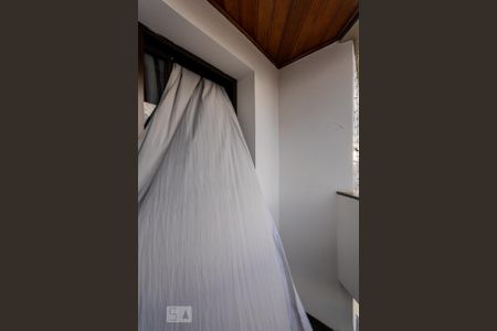 Apartamento à venda com 129m², 3 quartos e 2 vagasSacada do Quarto 1