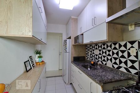 Apartamento para alugar com 83m², 2 quartos e 2 vagas Apartamento para alugar com 83m², 2 quartos e 2 vagasCozinha