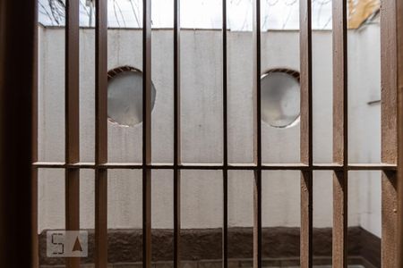 Vista Sala de casa para alugar com 2 quartos, 163m² em Vila Invernada, São Paulo