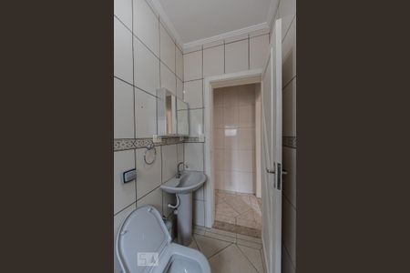 Casa para alugar com 163m², 2 quartos e 3 vagas Casa para alugar com 163m², 2 quartos e 3 vagasBanheiro Social