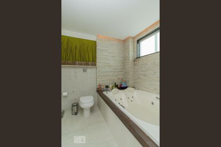 Apartamento à venda com 450m², 4 quartos e 2 vagasBanheiro da Suíte 2