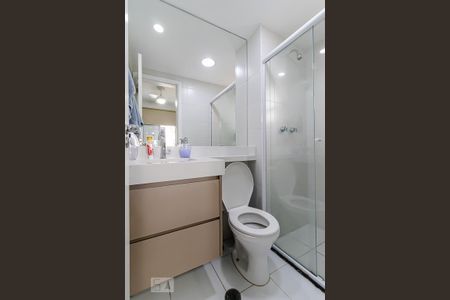 Apartamento para alugar com 64m², 2 quartos e 1 vaga Apartamento para alugar com 64m², 2 quartos e 1 vagaBanheiro da Suíte