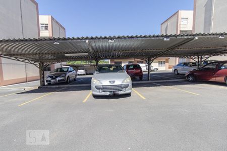 Garagem de apartamento para alugar com 3 quartos, 66m² em Novo Mundo, Curitiba