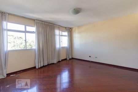 Apartamento para alugar com 66m², 3 quartos e 1 vaga Apartamento para alugar com 66m², 3 quartos e 1 vagaSala