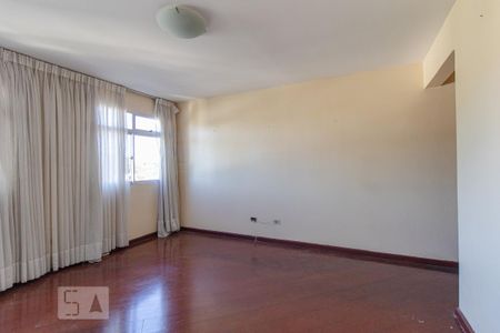 Sala de apartamento para alugar com 3 quartos, 66m² em Novo Mundo, Curitiba