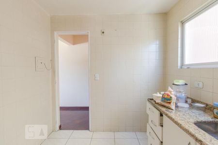 Cozinha e Área de Serviço de apartamento para alugar com 3 quartos, 66m² em Novo Mundo, Curitiba