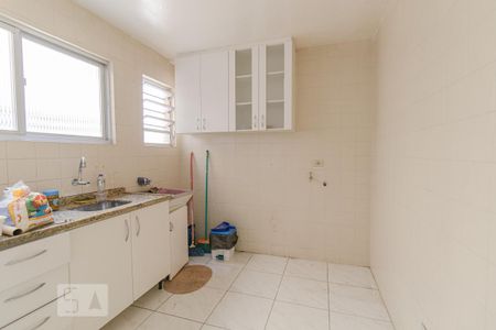 Cozinha e Área de Serviço de apartamento para alugar com 3 quartos, 66m² em Novo Mundo, Curitiba