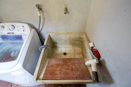 Casa à venda com 308m², 5 quartos e 3 vagas Casa à venda com 308m², 5 quartos e 3 vagasÁrea de serviço