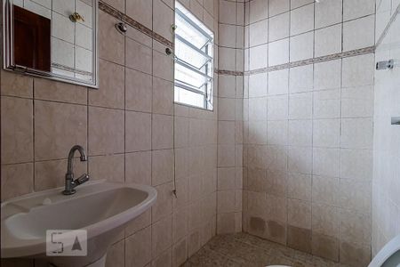 Banheiro de casa para alugar com 1 quarto, 75m² em Vila Santo Estéfano, São Paulo