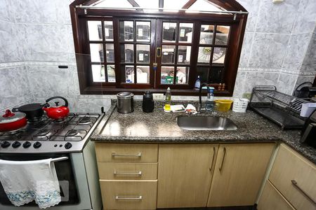 Casa à venda com 134m², 3 quartos e 2 vagas Casa à venda com 134m², 3 quartos e 2 vagasCozinha