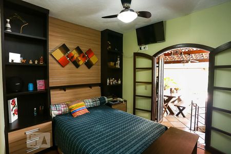 Casa à venda com 134m², 3 quartos e 2 vagas Casa à venda com 134m², 3 quartos e 2 vagassuite