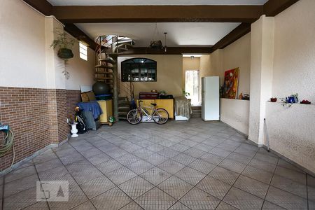 Casa à venda com 134m², 3 quartos e 2 vagas Casa à venda com 134m², 3 quartos e 2 vagasGaragem