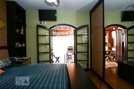 Casa à venda com 134m², 3 quartos e 2 vagas Casa à venda com 134m², 3 quartos e 2 vagassuíte