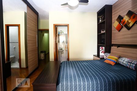 Casa à venda com 134m², 3 quartos e 2 vagas Casa à venda com 134m², 3 quartos e 2 vagassuíte