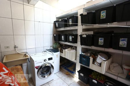 Casa à venda com 134m², 3 quartos e 2 vagas Casa à venda com 134m², 3 quartos e 2 vagasÁrea de Serviço